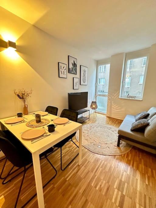 3-Room Vienna Centrale Suite Ngoại thất bức ảnh